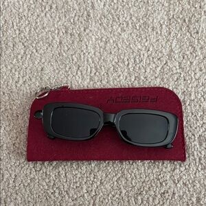 Feisedy Black Rectangular Sunglasses with Red Case